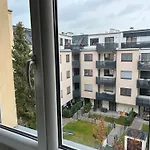 Elegant Viennese Apt 15 Min To City Center
