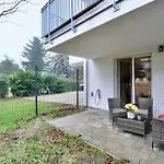 New With Parking And Metro In Front Of The House