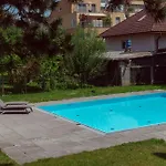 Modern Stylish Design Apartment With Free Parking Emily