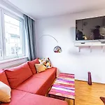 Calm & Connected By Jr City Apartments