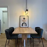 Urban Jungle Apartment Next To Prater & Old Town