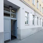 Urban Capsule Apartment - Near Mariahilfer Strasse