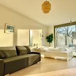 Modern 150 M2 Maisonette - Private Garden & Free Parking