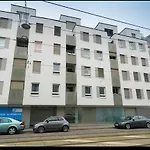 Cozy Two-Room Apartment Near Vic