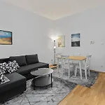 Modern Apartment Close To Center - 2Br