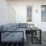Apartment With A Private Terrace Located Right Near Belvedere Castle, 15 Minutes Away From Stephansdom