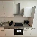 Elegant Viennese Apt 15 Min To City Center