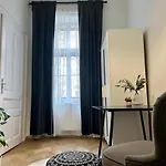 Separate Bedroom - Near Schoenbrunn