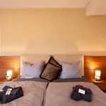 Vienna Prestige Central Luxury Haven W Free Parking And Sauna