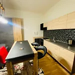 Niceapartmenthollerg.11