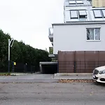 Modern Apartment With Big Balcony Near City Center