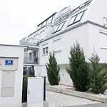 Modern Apartment With Balcony Near City Center