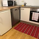 Cozynite Premium Apartment Hernals 1