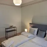 Villa With Private Sauna And Jacuzzi, 8 Min From Schloss Schoebrunn