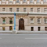 Exclusive Apartment City Center