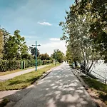 Vienna Green - Modern New Apartment, Old Danube