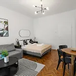 Designer Apartment, Central, Next To Danube