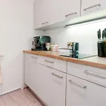 Zentral - Netflix - 2 Stoecke - Arbeitsplatz