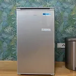 Private Room With Ac- Microwave, Personal Fridge & Metro Access - 7 Min To Center