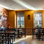 Do Step Inn Home - Hotel & Hostel