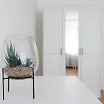 Cozy, Spacious And Charming 4 Bedrooms Apartament