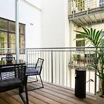 Spacious Cosy Apartment With A Balcony And A King-Size Bed 15 Minutes Away From Stephansdom