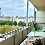 Central&Romantic View