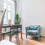 Breathtaking 2Br Apt Modern Design/Near Schoennbrunn
