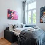 Sky9 Apartments Stadthalle