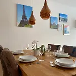 60 M2 Central Rooftop Apartment With Ac