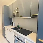 K&K Apartment Near Hauptbahnhof - Kingsize Bed