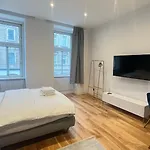 K&K Apartment Near Hauptbahnhof - Kingsize Bed