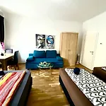 Deluxe Studio In Josefstaedter Strasse Area