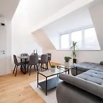 Symphony Apartments 41 - Modern Loft With Terrace And Grill In Central Location