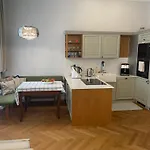Repraesentative Wohnung In Bester Lage