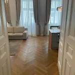 Repraesentative Wohnung In Bester Lage