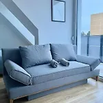 Modern Rooftop Apartment With Free Parking