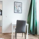Westbahnhof Kingbed 1Br Apt With Ensuite Washer