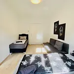 Family Apartment Rp