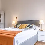 Gorgeous 1Br Apt Near Akh Hospital
