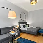 Stylish Apartment, 4 Min To U3 Zipperer Strasse