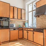 Friendly 4Br Shared Apt- Near Downtown