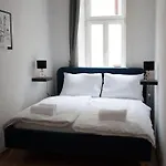 Tiberius Apartment I Levestate