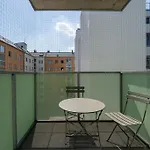 Elegant 1Br Flat With Balcony By Hm