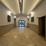 Datri Petite Suite 8