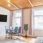 Spacious 3Br Shared Apt. Comfortable And Roomy