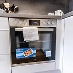 Chic 1Br And 1Lr With Kingbed, 9 Min To City Center Via Metro