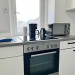 Cozy 4Br Shared Apt.- Near U3/Zippererstrasse