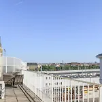 Central Hub Close To Main Station By Jr City Apartments
