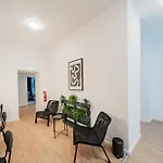 Chic Central City Rooms By Home2